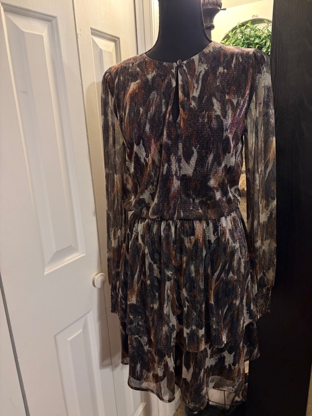 Evereve Brown Multi-Color Long Sleeve Tiered Dress